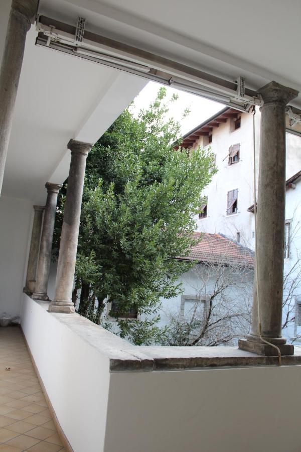 Appartamento Al Castello Trento Luaran gambar