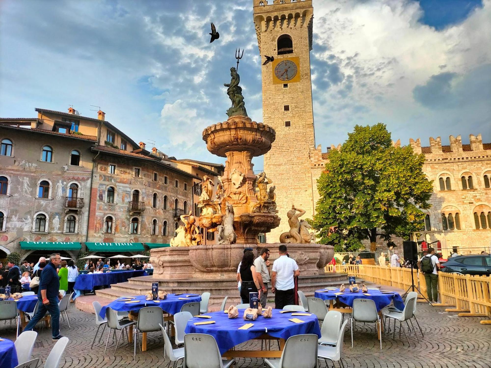 Appartamento Al Castello Trento Luaran gambar